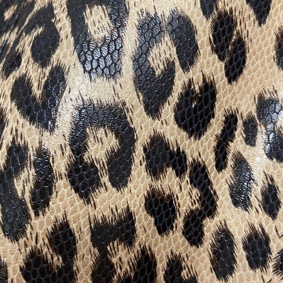 Know One Cares Embossed Leopard Faux Leather Skirt - Picture 5 of 7